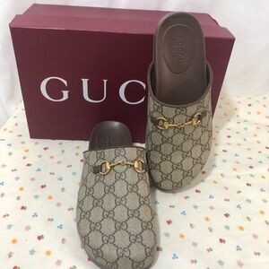 Gucci Women's Authentic Sandals